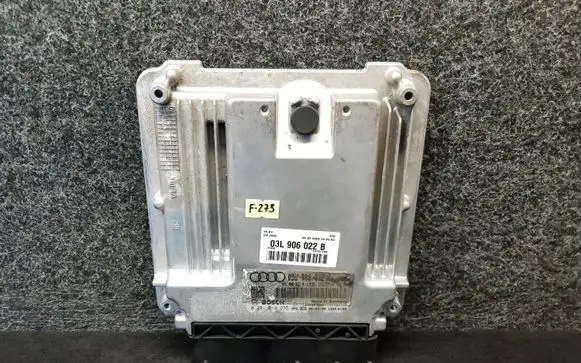 Audi A4 S4 B8 8K Engine control unit/module 03L906022B