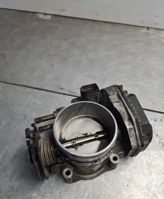 Volkswagen PASSAT B4 Throttle valve 408237120