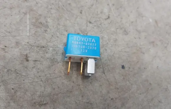 Lexus IS 220D-250-350 Other relay 9098702027