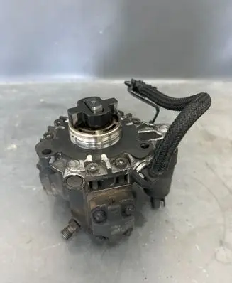 Ford Mondeo MK IV Fuel injection high pressure pump A2C27100268