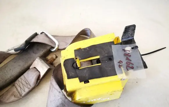 Ford Explorer Rear seatbelt h4343221993