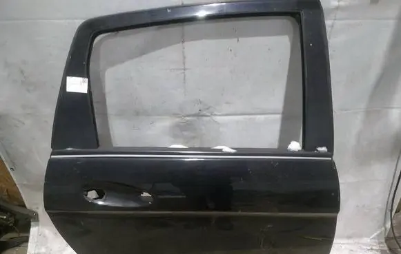 Mercedes-Benz B W245 Rear door JUODOS
