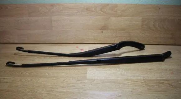 Renault Laguna II Front wiper blade arm 80005036 80005046