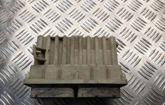 Opel Astra G Coolant fan relay 09131732