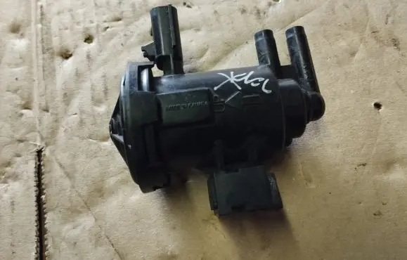 Jeep Grand Cherokee (WK) Electromagnetic valve PA66GF33