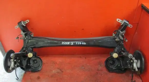 Peugeot 5008 II Rear axle beam 