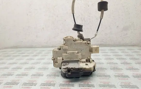 Audi A6 S6 C6 4F Front door lock 4F1837016