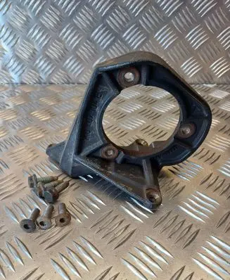 Audi A3 S3 8P Driveshaft support bearing bracket 1K0407104E