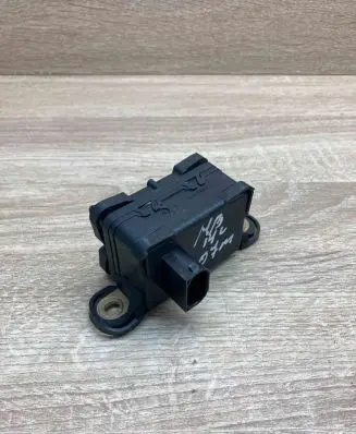 Mercedes-Benz ML W164 ESP acceleration yaw rate sensor A0045421818 SC03 FD05M05