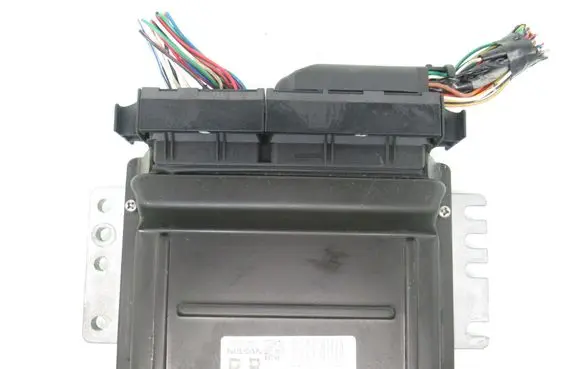 Nissan Primera Engine control unit/module MEC32590