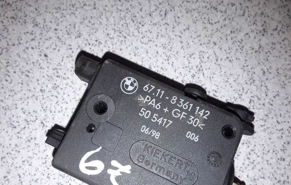 Fuel tank cap lock motor