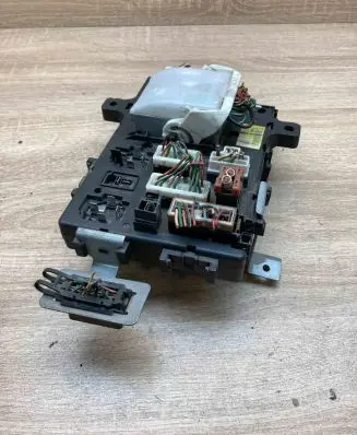 Nissan Primera Comfort/convenience module 285519F924 5WK48542