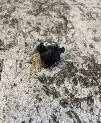 Nissan Juke I F15 Airbag deployment crash/impact sensor