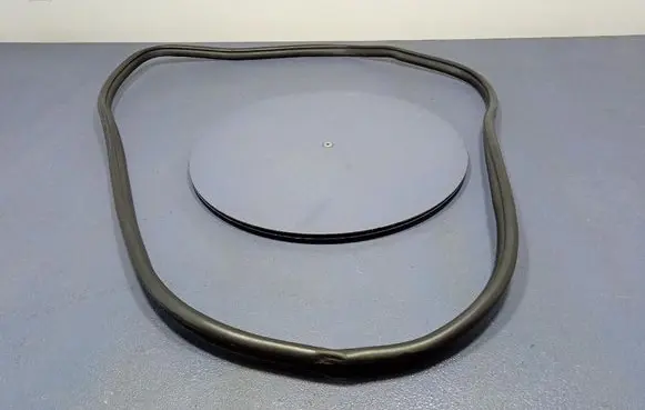 Toyota Auris E180 Front door rubber seal