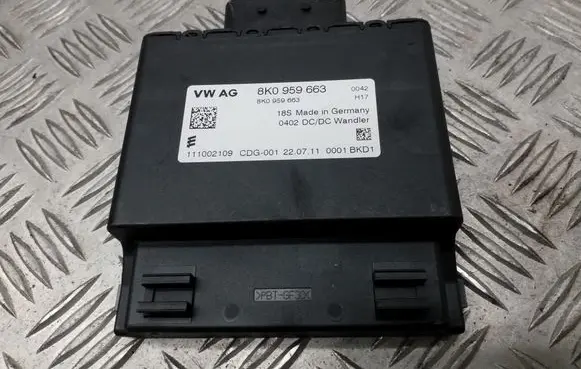 Audi A6 S6 C7 4G Voltage converter/converter module 8K0959663