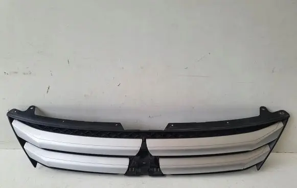 Mitsubishi Eclipse Cross Front bumper upper radiator grill 7450B072