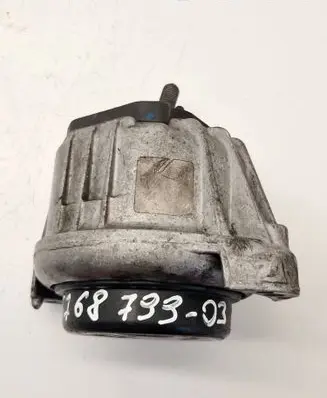BMW 3 E90 E91 Engine mount bracket 13981112