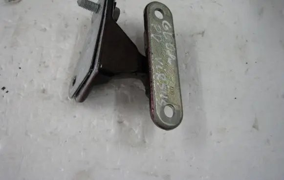 Mercedes-Benz GL X164 Front door upper hinge