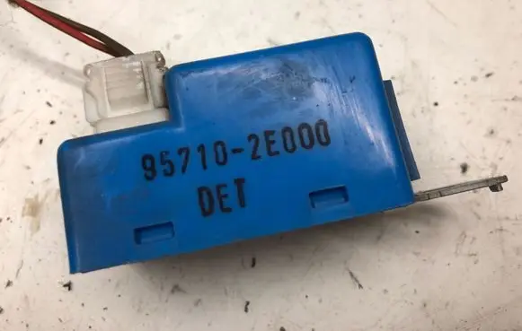 Hyundai Tucson JM Other relay 957102000