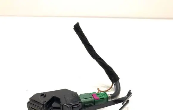 Volkswagen PASSAT B8 USB socket connector 3G8035726A