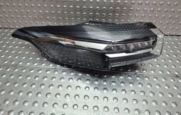 Peugeot 308 Rear/tail lights S27624484 9835299480