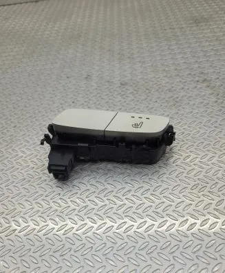Mercedes-Benz C W205 Seat heating switch A2059050404