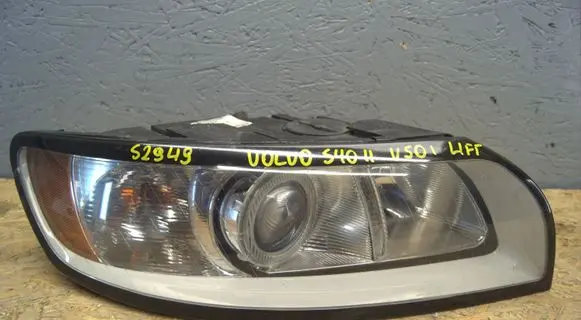 Volvo V50 Headlight/headlamp 31299590