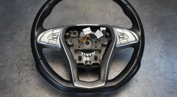 SsangYong Tivoli Steering wheel