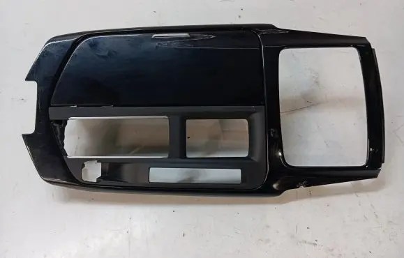 Maserati Ghibli Center console 1008600003