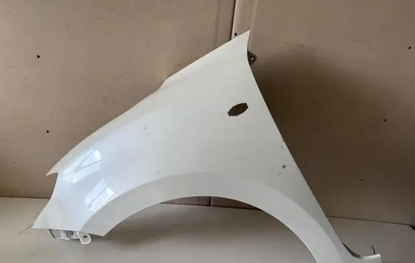 Suzuki Swift III Fender 