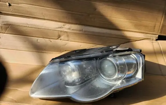 Volkswagen PASSAT B6 Headlight/headlamp 3C0941751G