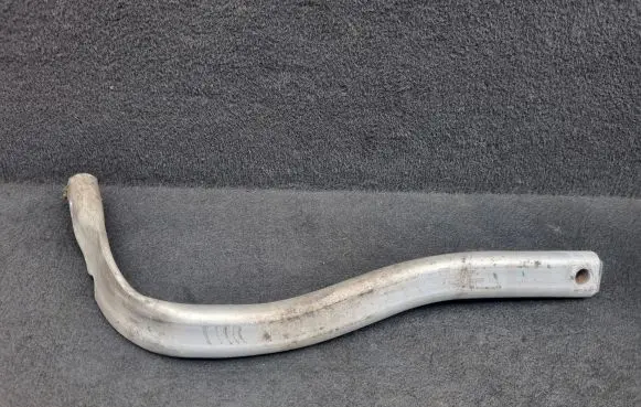 Audi A8 S8 D4 4H Fender mounting bracket 4H0821259B 4H0821259C