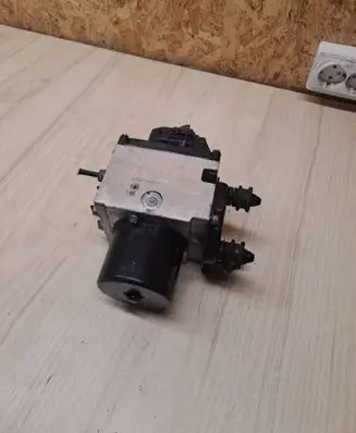 Volkswagen PASSAT B6 ABS Pump 3C0614095P 16027201 16027001A