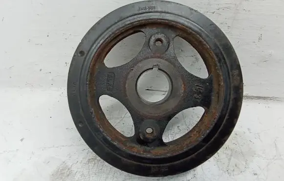 Toyota Avensis T250 Crankshaft pulley 134030R011