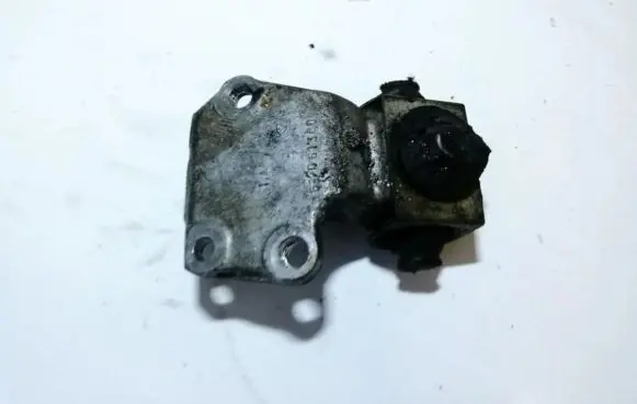 Citroen C4 I Engine mounting bracket 9637061380