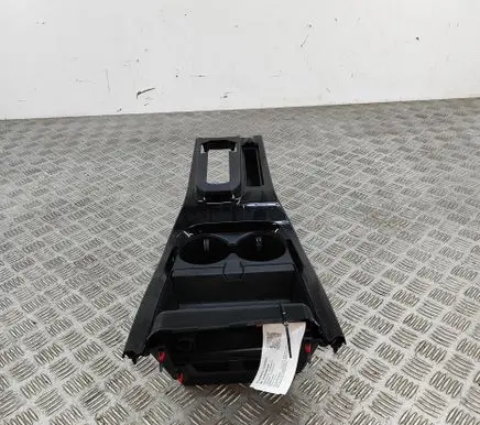 Toyota Prius xw60 Other center console (tunnel) element 5880447330 5880447310