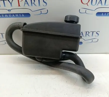 Volvo XC90 Power steering fluid tank/reservoir 30645621
