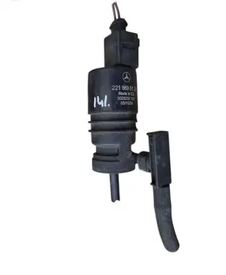 Mercedes-Benz C W203 Windscreen/windshield washer pump 2218690121