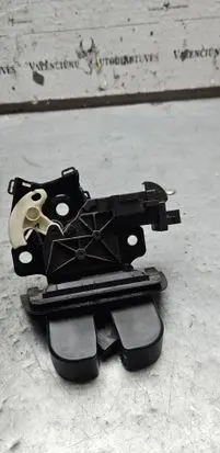 Audi A4 S4 B7 8E 8H Tailgate/trunk/boot lock/catch/latch 8P4827505B