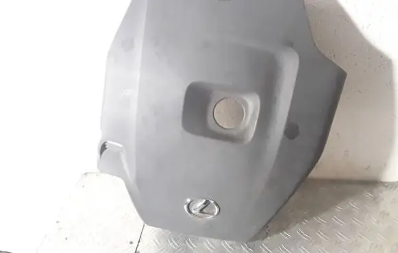 Lexus IS 220D-250-350 Engine cover (trim)