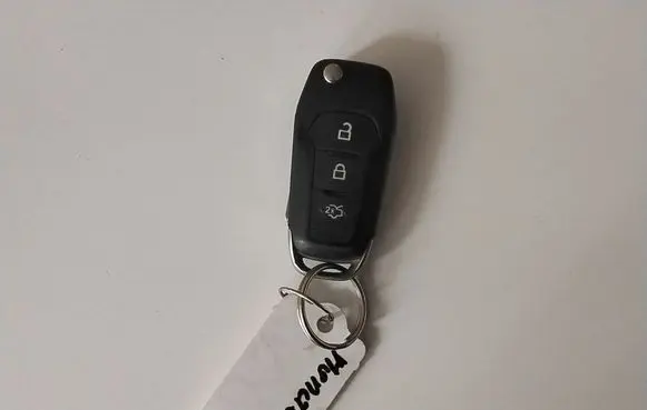 Ford Mondeo MK V Ignition key/card 