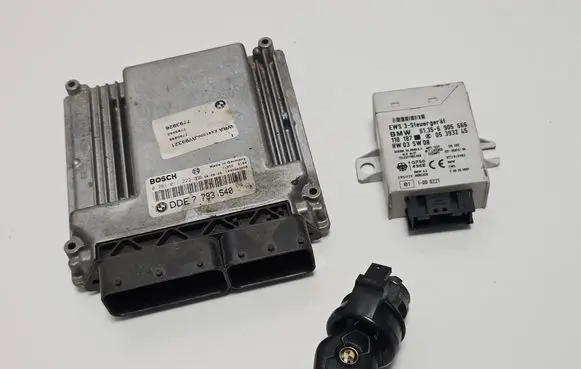 BMW 3 E46 Engine ECU kit and lock set 7793540 6905666 0281011223