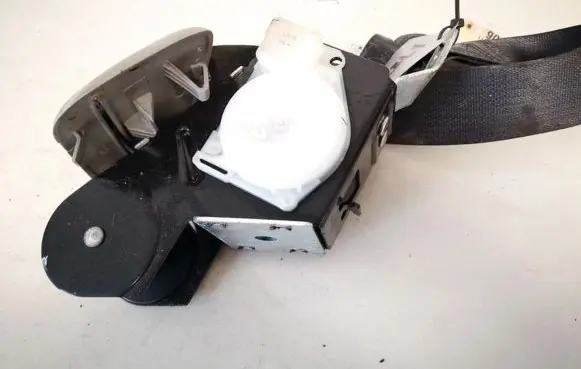Cadillac CTS Rear seatbelt 15142388