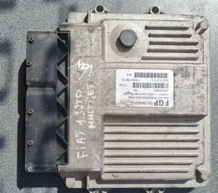 Fiat Punto (188) Engine control unit/module 55186608 7160000402 486SAN86E