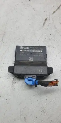 Volkswagen PASSAT B6 Gateway control module 3C0907530E 3C0907951