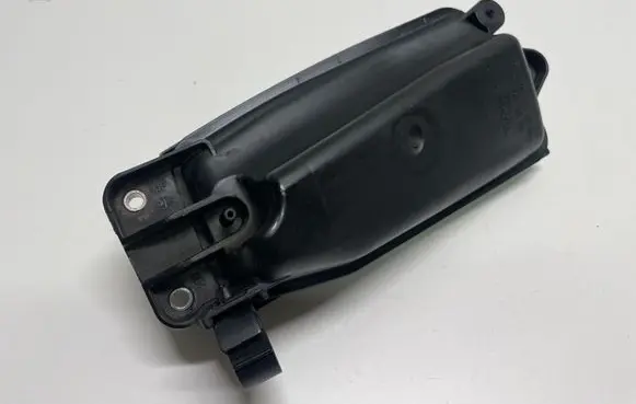 Vacuum air tank