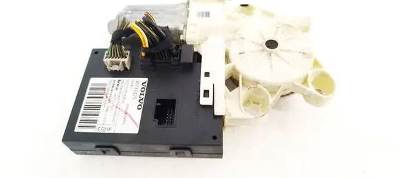 Volvo S40 Front door window regulator motor 30737675