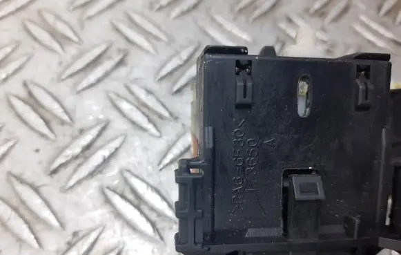 Toyota Avensis T250 Indicator stalk
