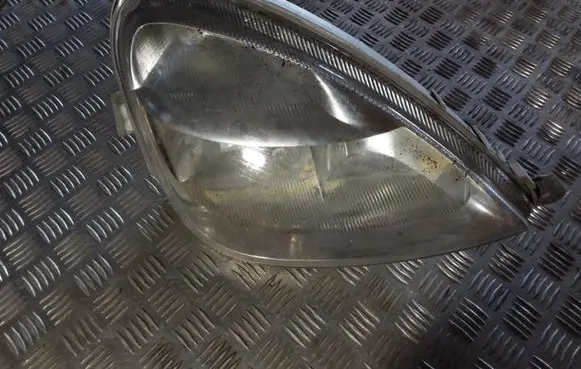 Mercedes-Benz A W168 Headlight/headlamp A1688201861 1305235593