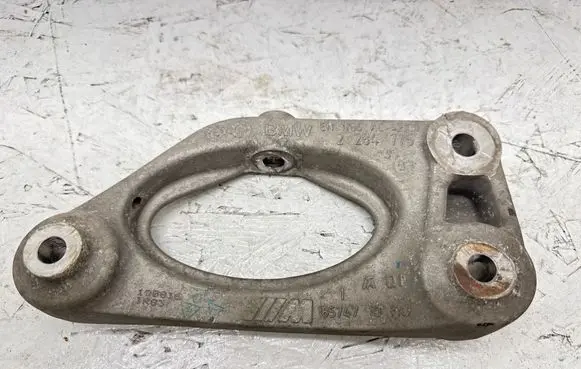 BMW M4 F82 F83 Rear differential/diff mount bracket 2284775